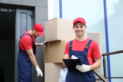 Flexible removals and storage support for Clapham Common residents