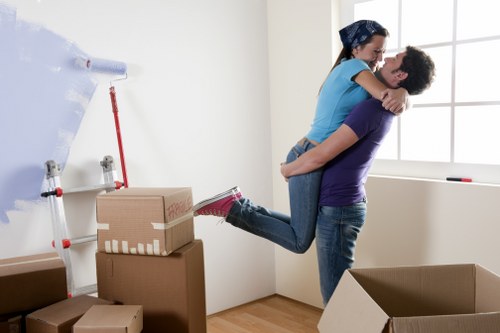 Smooth flat removals in Clapham Common with professional movers and transport